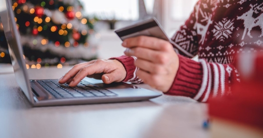 using credit card during Christmas